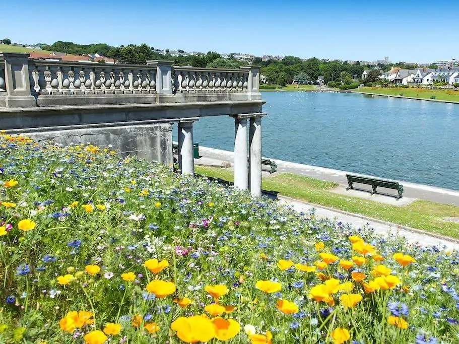 Harbourside - 2 Beds, Great Links To City Centre Barry 0*,  United Kingdom