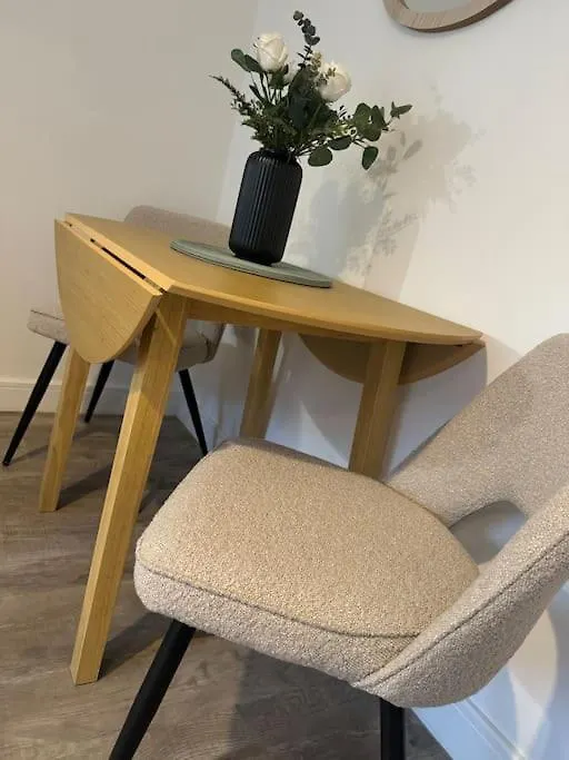 Holiday home Harbourside - 2 Beds, Great Links To City Centre Barry