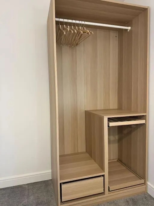 Harbourside - 2 Beds, Great Links To City Centre Barry 0*,