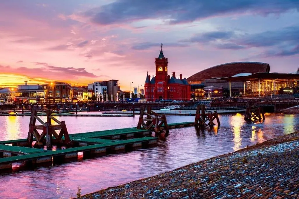 Harbourside - 2 Beds, Great Links To City Centre Barry