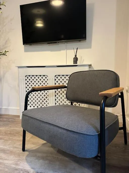Harbourside - 2 Beds, Great Links To City Centre Barry 0*,  United Kingdom
